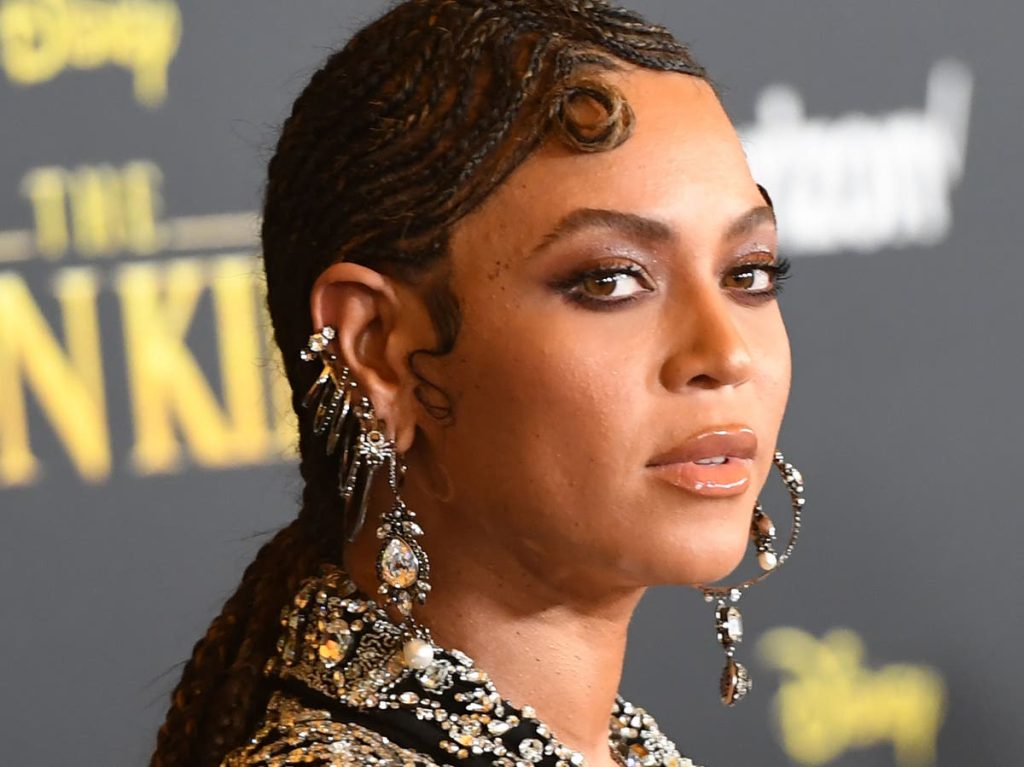 Beyoncé enfrenta reacción violenta por insulto capacitista en la nueva canción de ‘Renaissance’ “Heated”