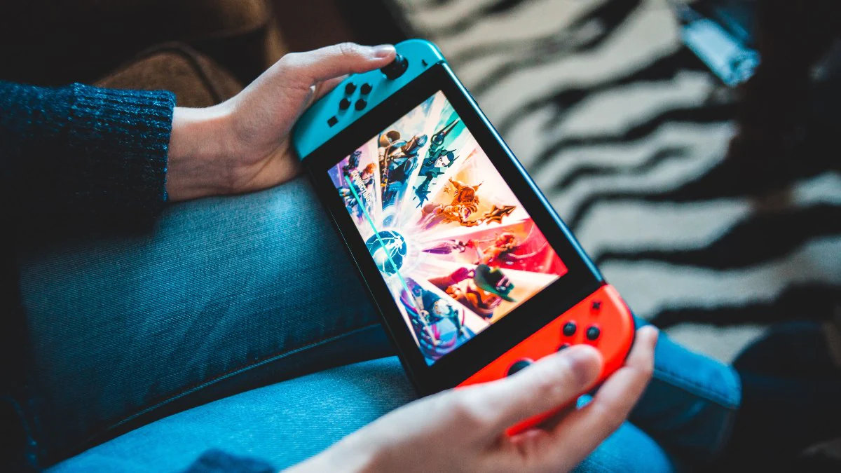 Nintendo Says It Sold 23.06 Million Switch Consoles Last Year, Expects Sales to Fall in FY 2022