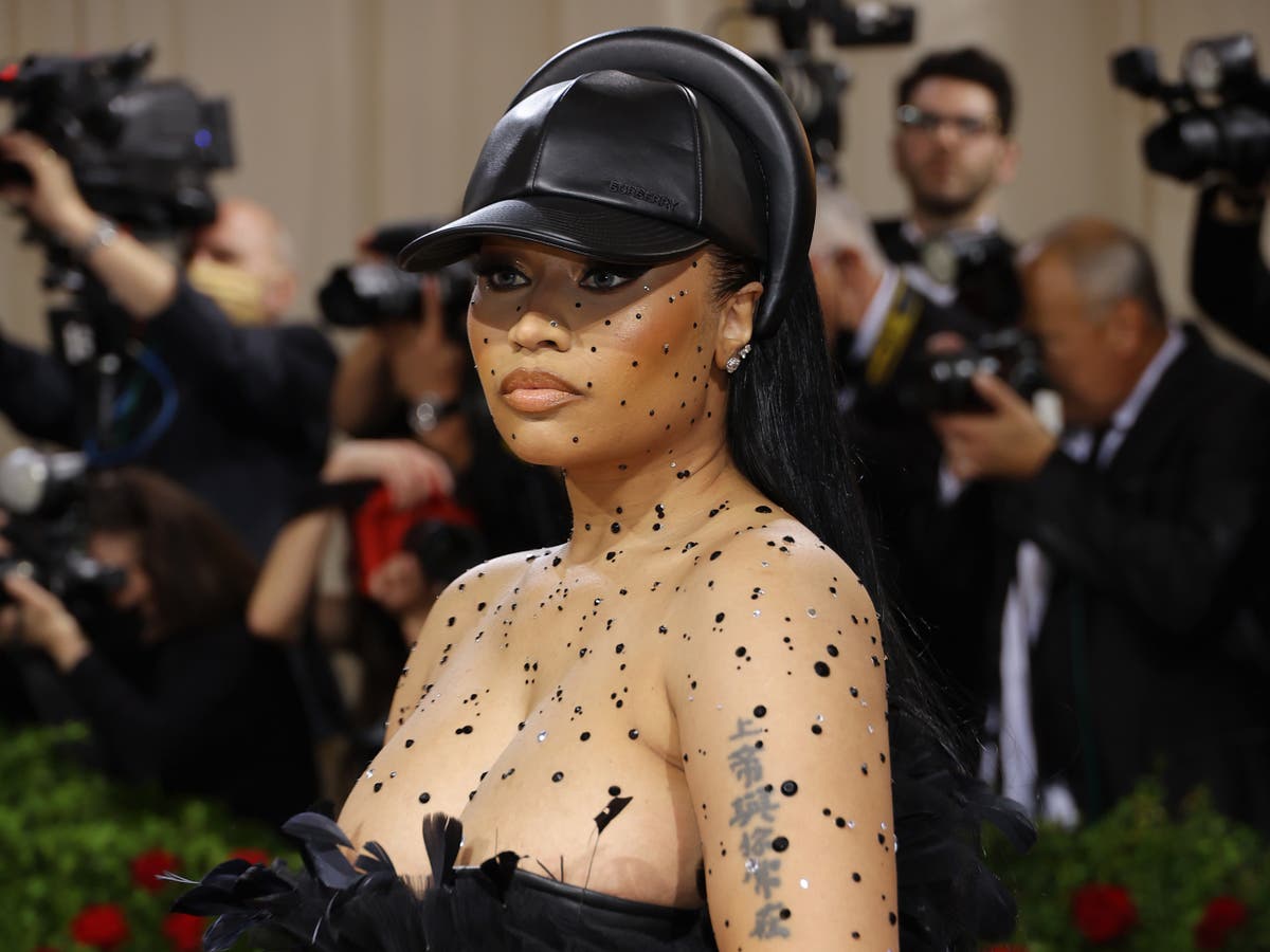 Nicki Minaj habla de su vestuario en la Met Gala: “Disfruta de estas tetas, porque no las volverás a ver”
