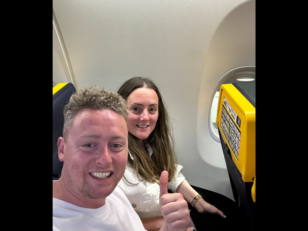 Ryanair: La respuesta de la aerolínea a una pareja que se quejó de su asiento de "ventanilla"